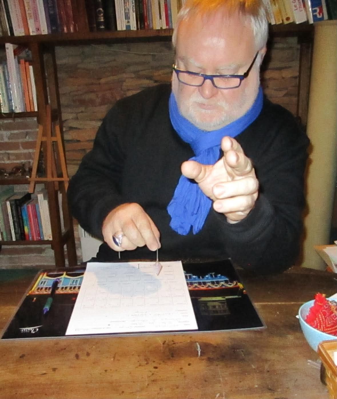 Pierre Marie pratiquant la radiesthésie